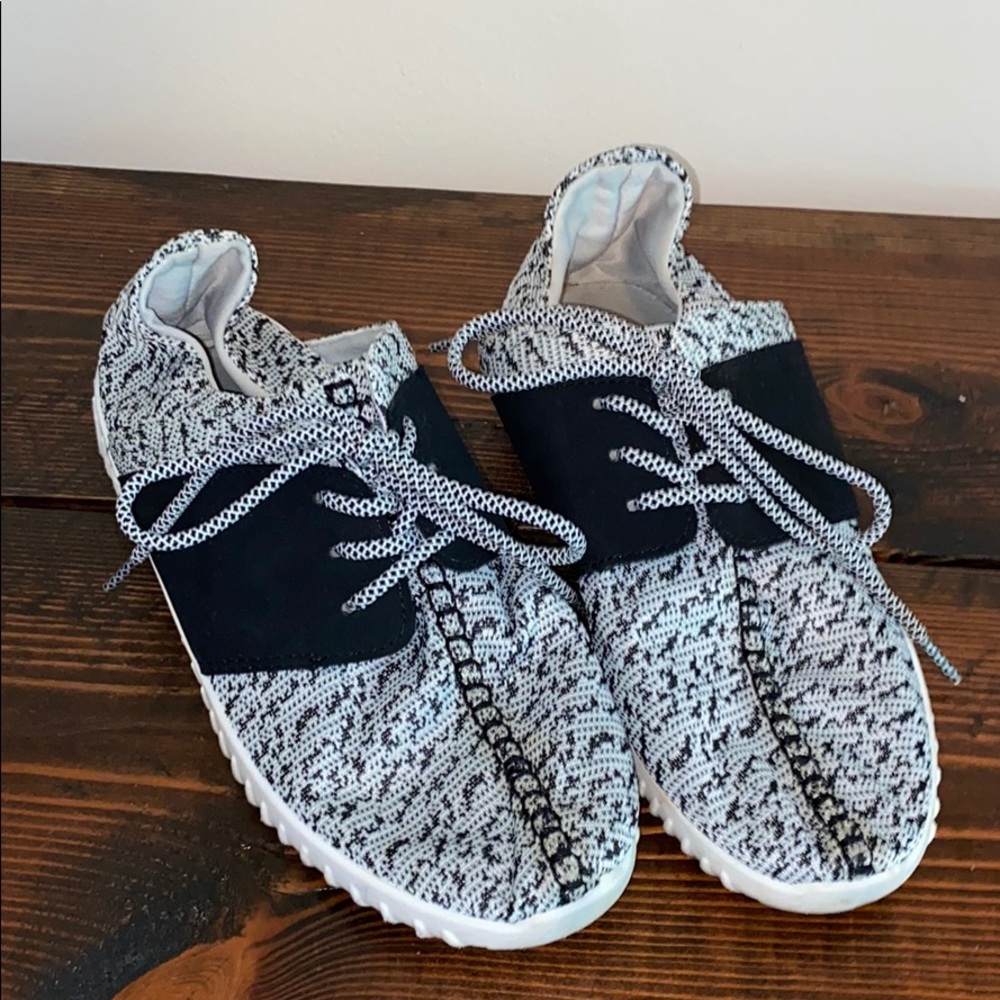Madden tennis shoes